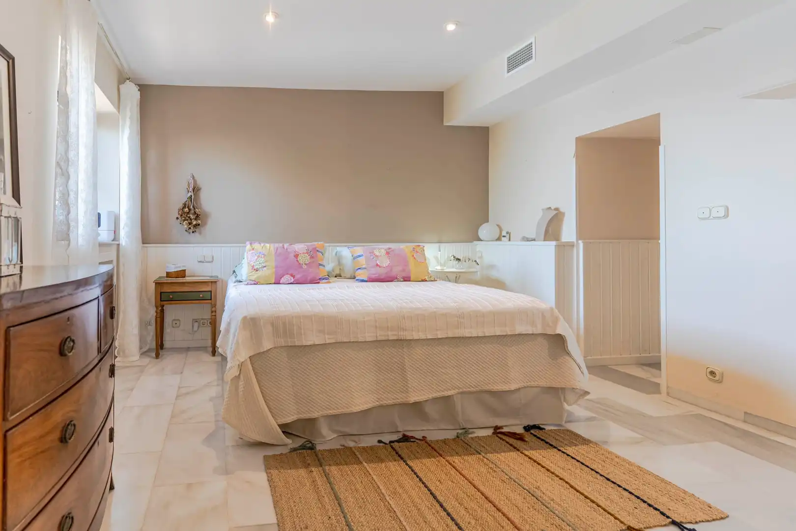 Bedroom of Houses for sale in Almuñécar  with Air Conditioner, Private garden and Storage room