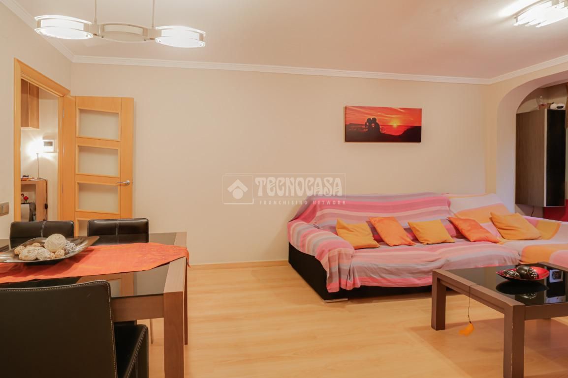 Living room of Flat for sale in Sant Feliu de Llobregat  with Air Conditioner and Heating