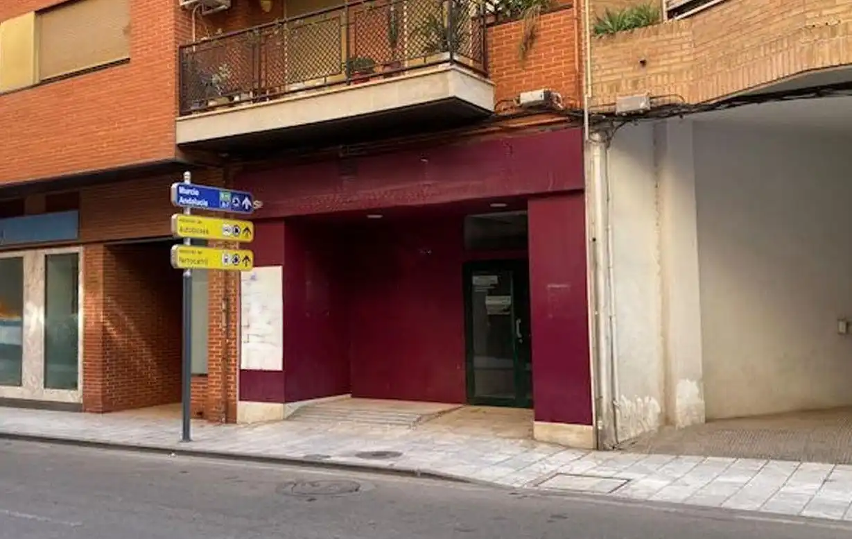 Local commercial à vendre à Lorca Ciudad