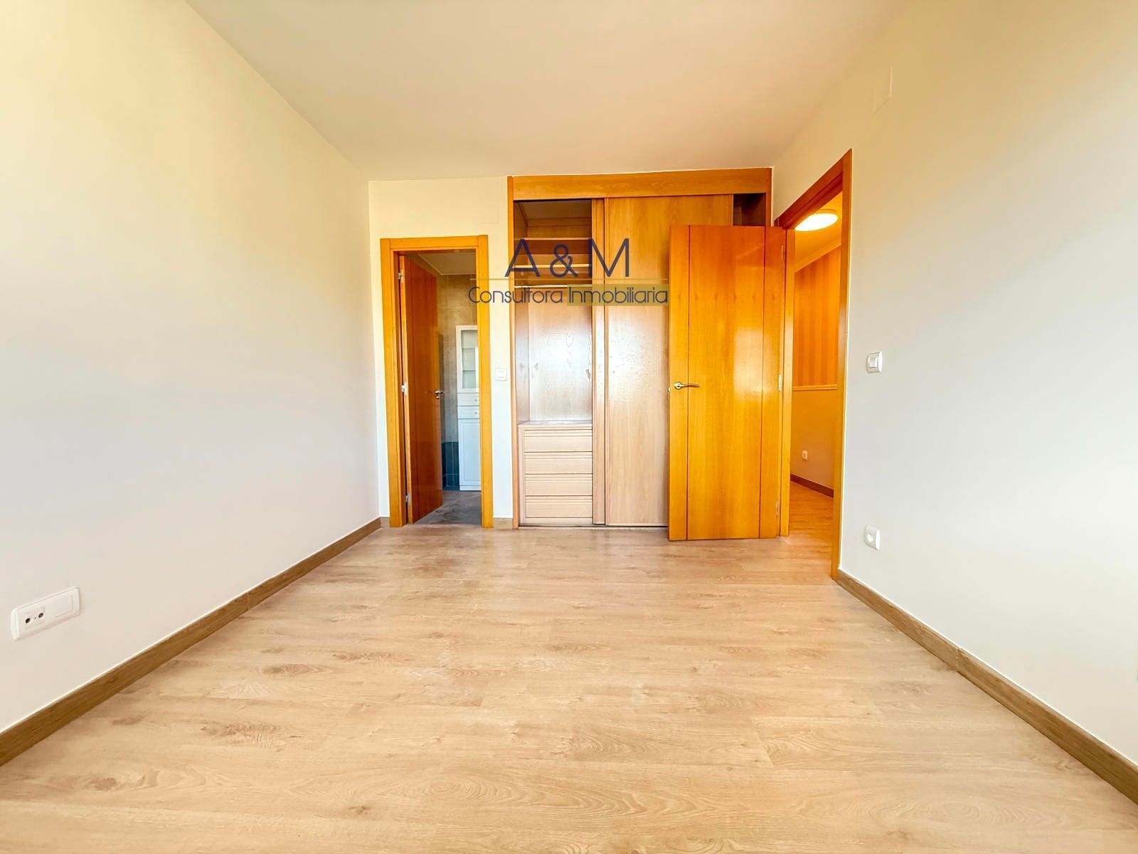 Dormitori de Pis en venda en Cigales amb Calefacció i Traster