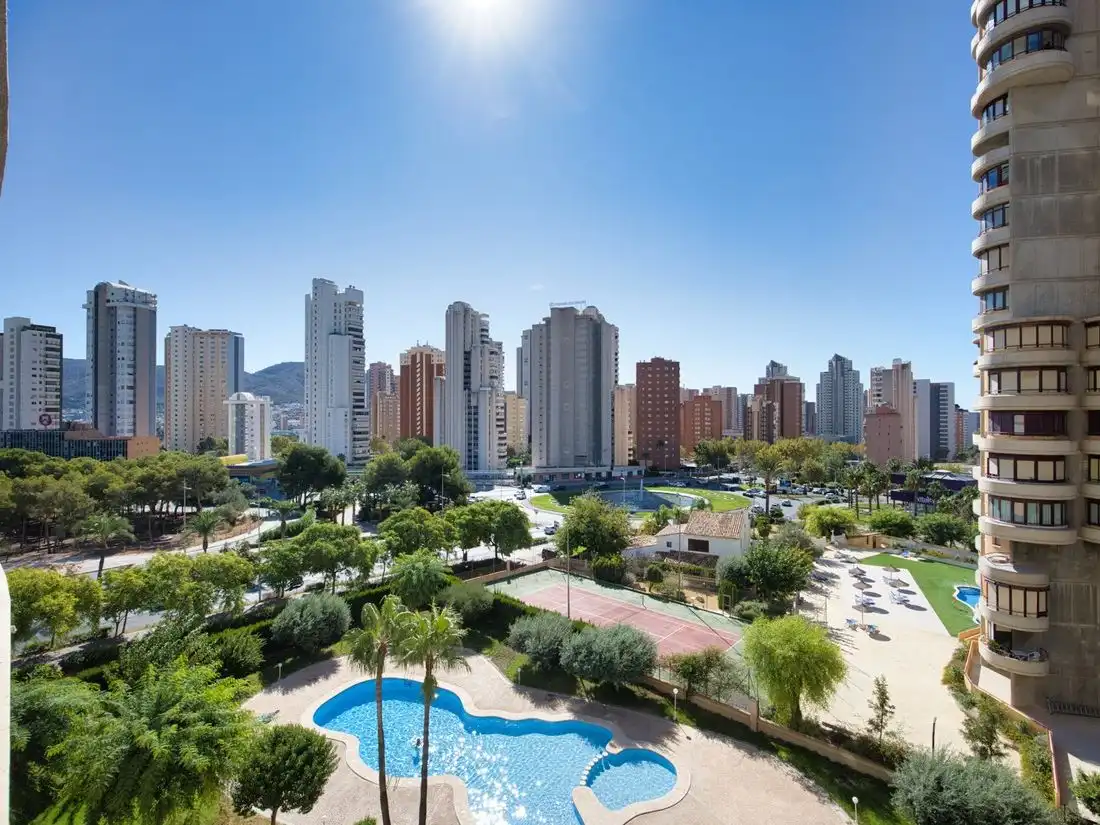 Apartamento con piscina en venta en Avenida del Municipi 12, imagen 30