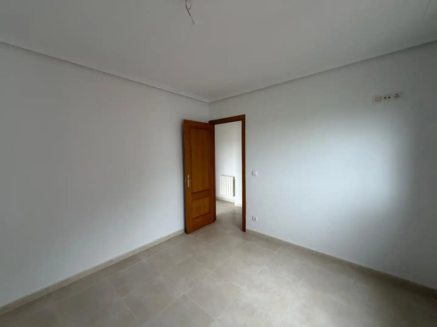 Habitación de Piso en venta en Meruelo con Calefacción, Terraza y Piscina comunitaria