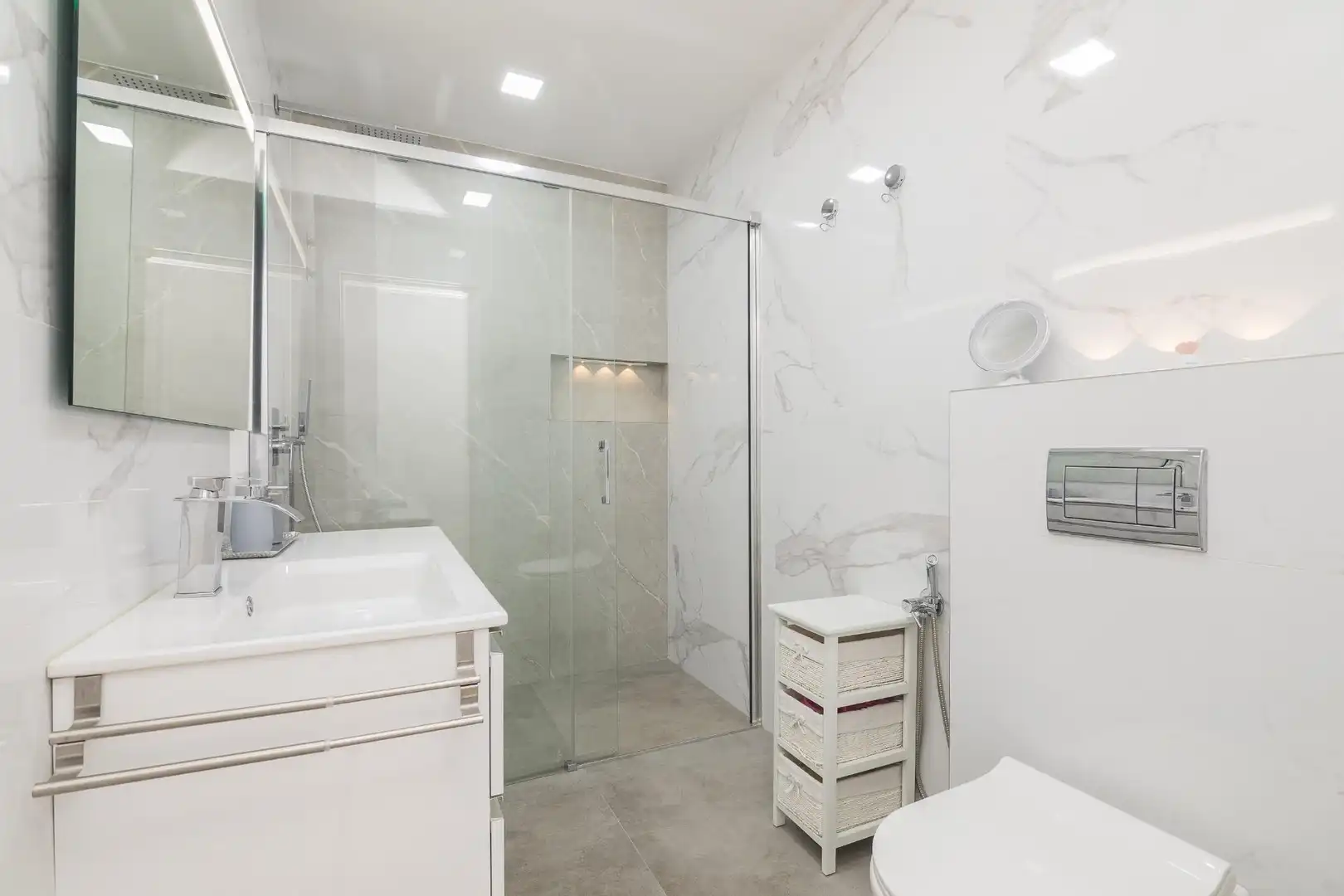 Bathroom of Detached homes for sale in Elche / Elx  with Air Conditioner, Heating and Private garden