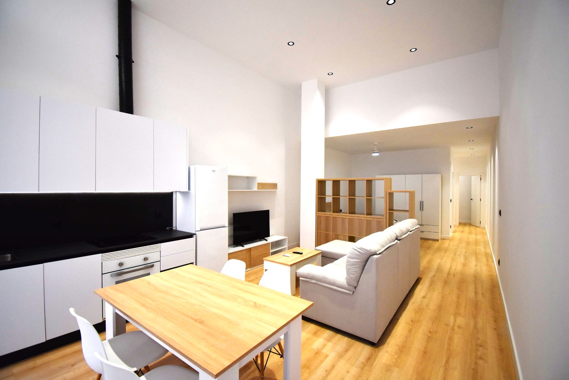 Sala d'estar de Loft de lloguer en Elda amb Aire condicionat, Parquet i Moblat