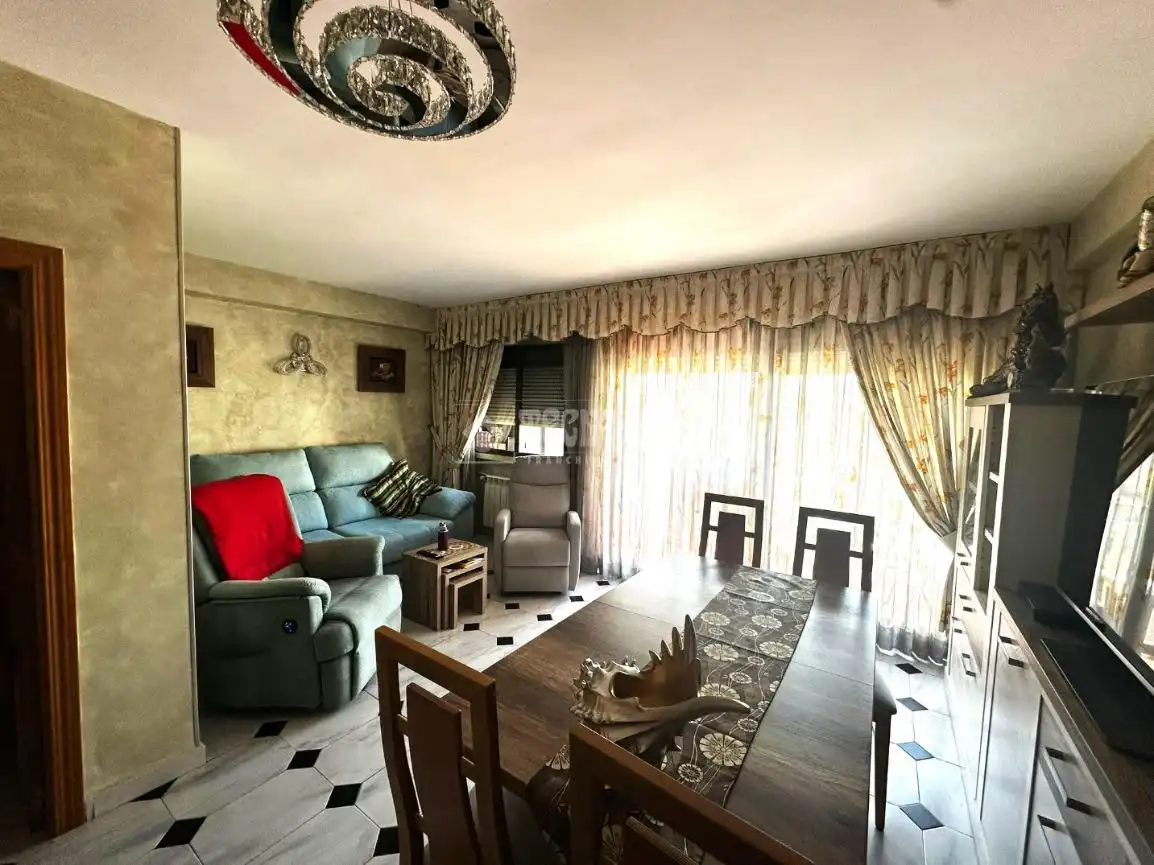 Sala de estar de Piso en venta en Parla con Calefacción y Amueblado