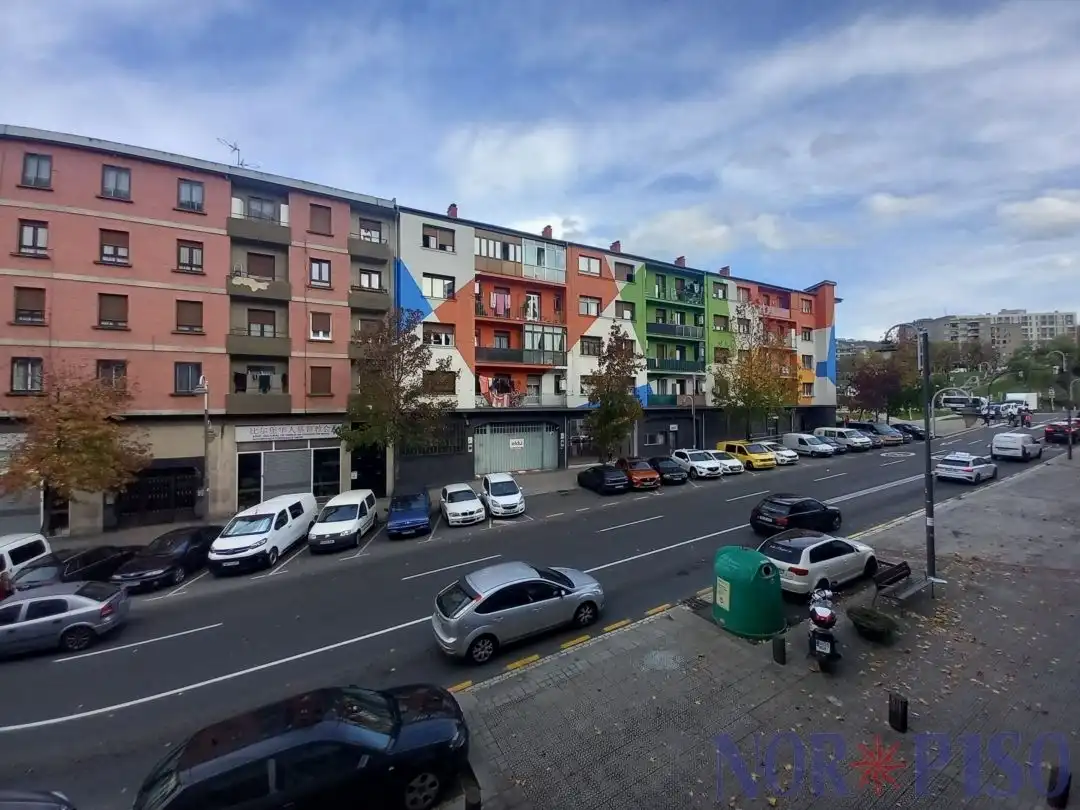 Außenansicht von Büro zum Verkauf in Bilbao  mit Klimaanlage und Heizung