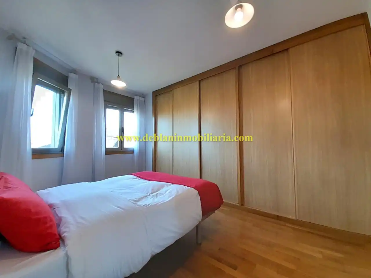Dormitori de Casa o xalet de lloguer en Tui amb Calefacció, Jardí privat i Terrassa