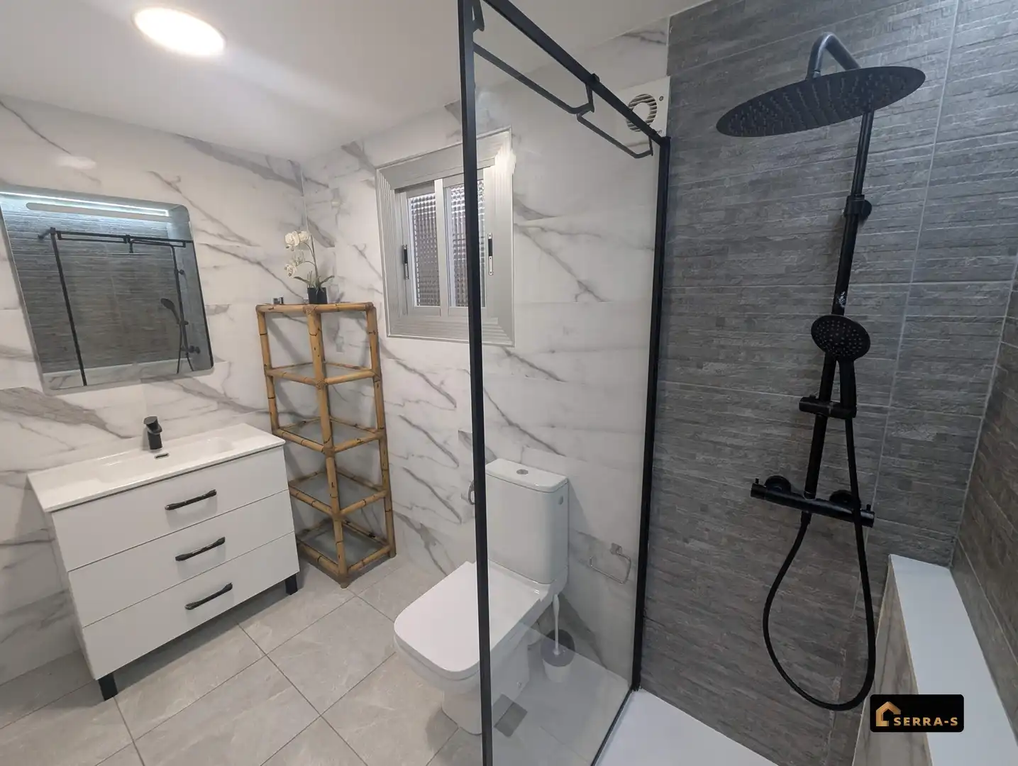 Bathroom of Flat for sale in Blanes  with Air Conditioner and Balcony