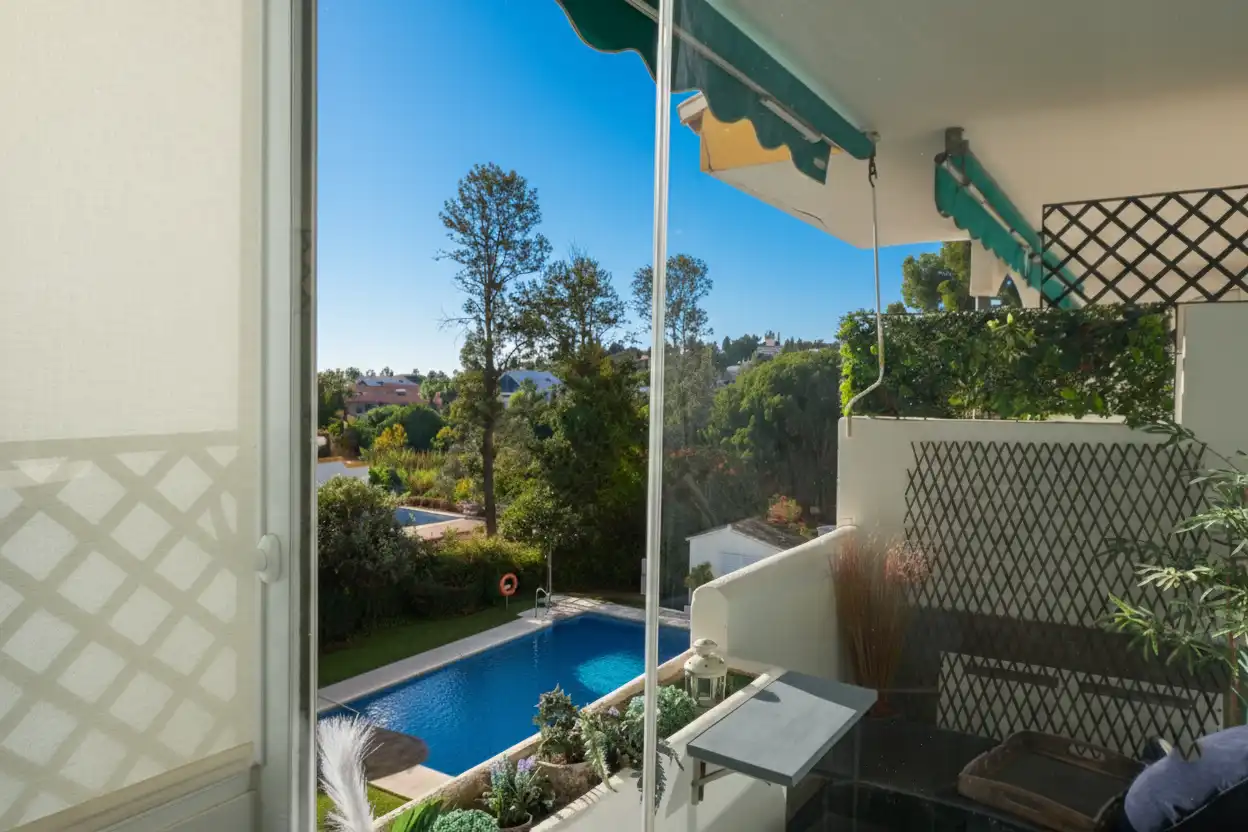 Jardí de Apartament en venda en Marbella amb Aire condicionat, Terrassa i Piscina