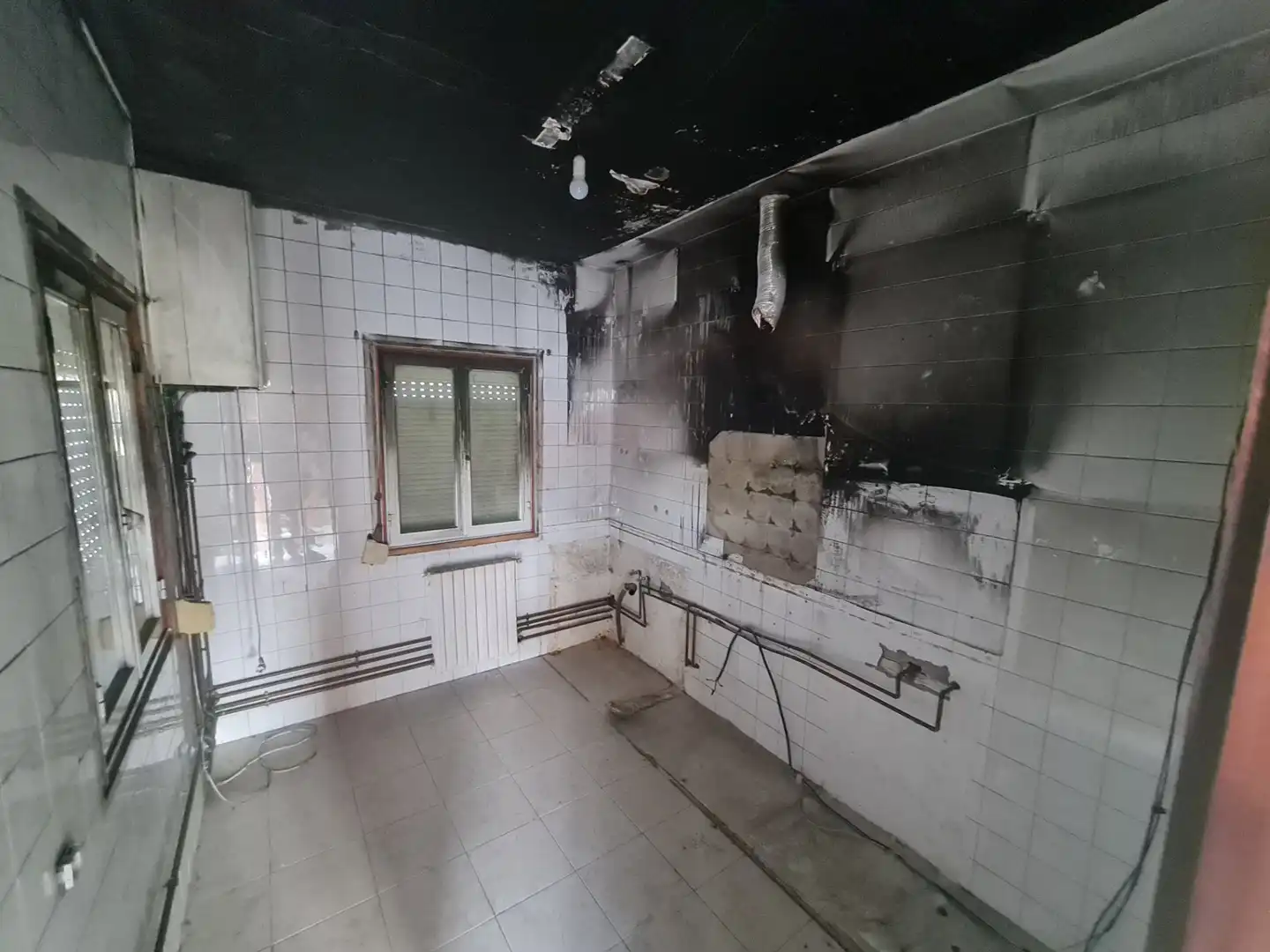 Cocina de Casa o chalet en venta en Ourense Capital  con Calefacción, Jardín privado y Trastero