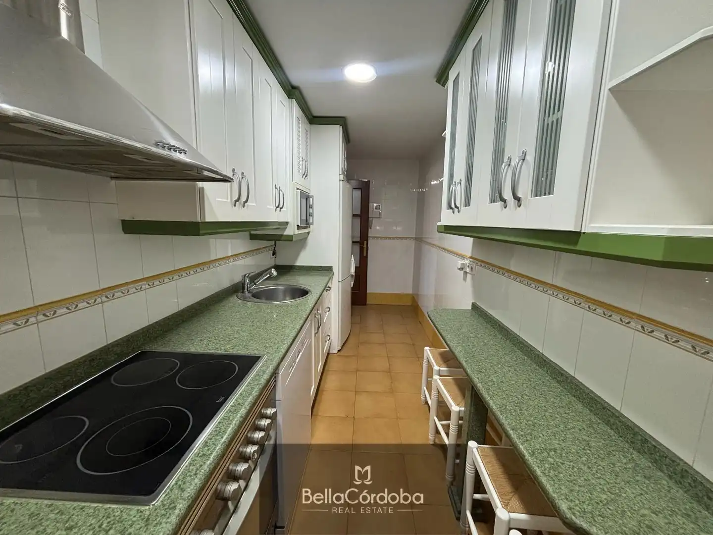 Cuina de Pis en venda en Córdoba amb Aire condicionat i Terrassa