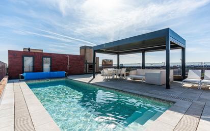 Piscina de Dúplex en venda en Pozuelo de Alarcón amb Aire condicionat, Terrassa i Piscina