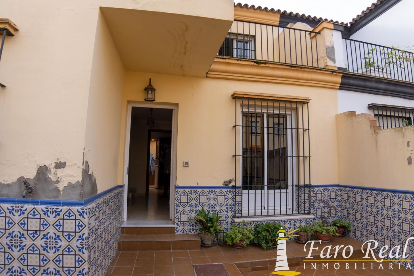 Vista exterior de Casa o xalet en venda en Sanlúcar de Barrameda amb Terrassa
