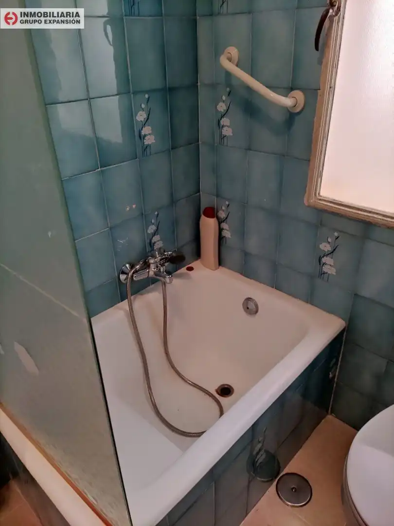 Bany de Pis en venda en Orihuela amb Terrassa, Moblat i Balcó