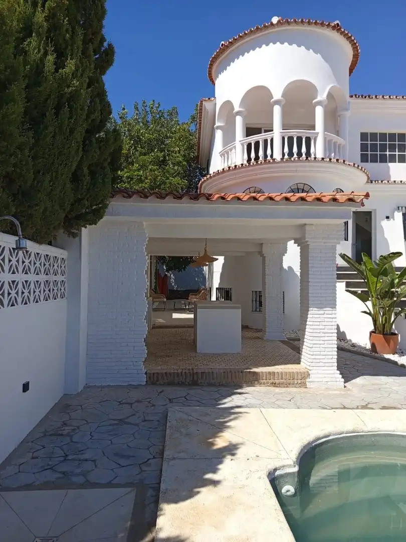 Casa amb piscina en venda a Arroyo de la Miel, imagen 3