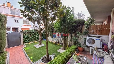 Foto 3 de Casa adosada en venda a Blanes - Cl Canigo, Els Pavos, Girona