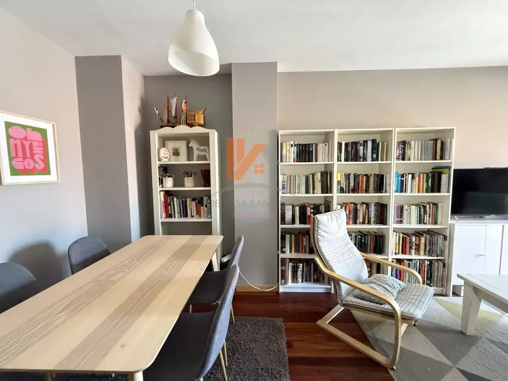 Wohnzimmer von Maisonette zum Verkauf in Ames mit Möbliert