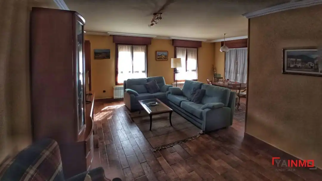 Sala de estar de Casa o chalet en venta en Samaniego con Calefacción, Terraza y Trastero