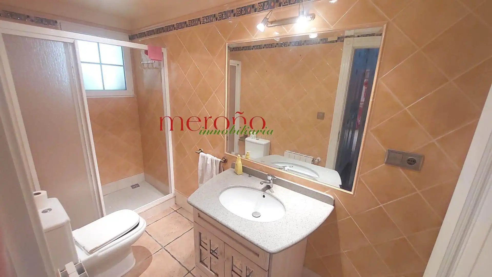 Badezimmer von Haus oder Chalet zur Miete in Elche / Elx mit Privatgarten, Terrasse und Abstellraum