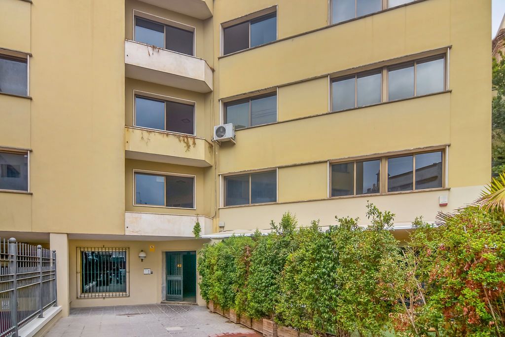 Premises to rent in C/ Chapinería - Ed El Carmen, Centro