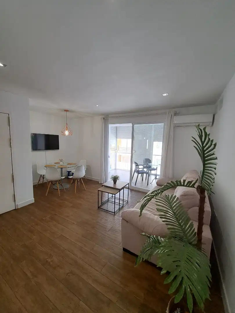 Wohnzimmer von Wohnung zur Miete in Chipiona mit Klimaanlage, Heizung und Möbliert