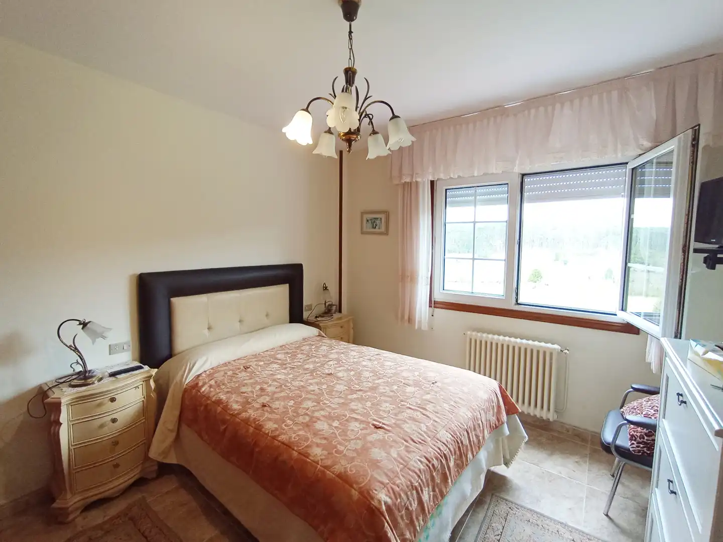 Bedroom of Houses for sale in Coirós  with Heating, Private garden and Parquet flooring
