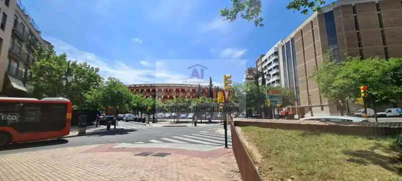 Vista exterior de Piso de alquiler en Zaragoza con Aire acondicionado, Calefacción y Trastero