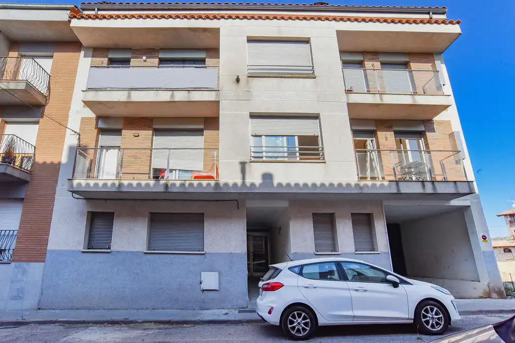Vista exterior de Pis en venda en Prats de Lluçanès