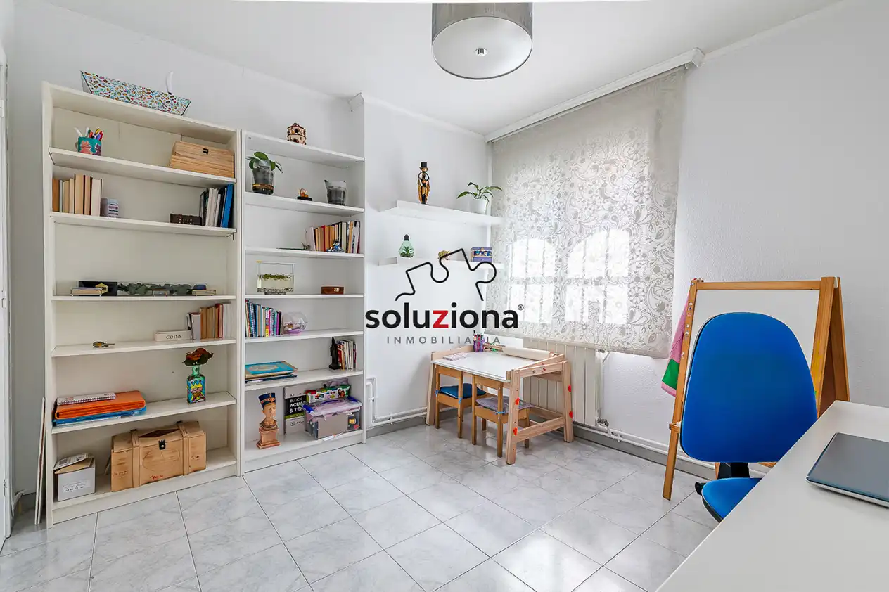 Sala d'estar de Casa adosada en venda en Getafe amb Aire condicionat, Calefacció i Jardí privat
