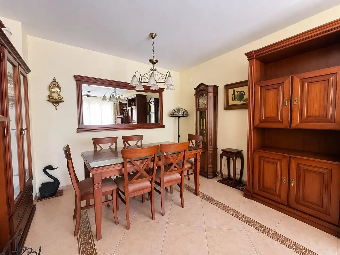 Comedor de Casa o chalet en venta en Chiclana de la Frontera con Aire acondicionado, Jardín privado y Terraza