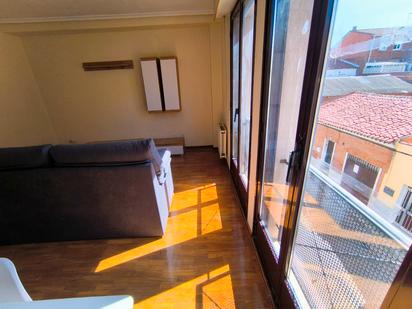 Living room of Duplex to rent in Palencia Capital  with Heating, Parquet flooring and Terrace