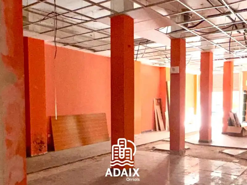 Local comercial en venta en Carrer de Colom 38