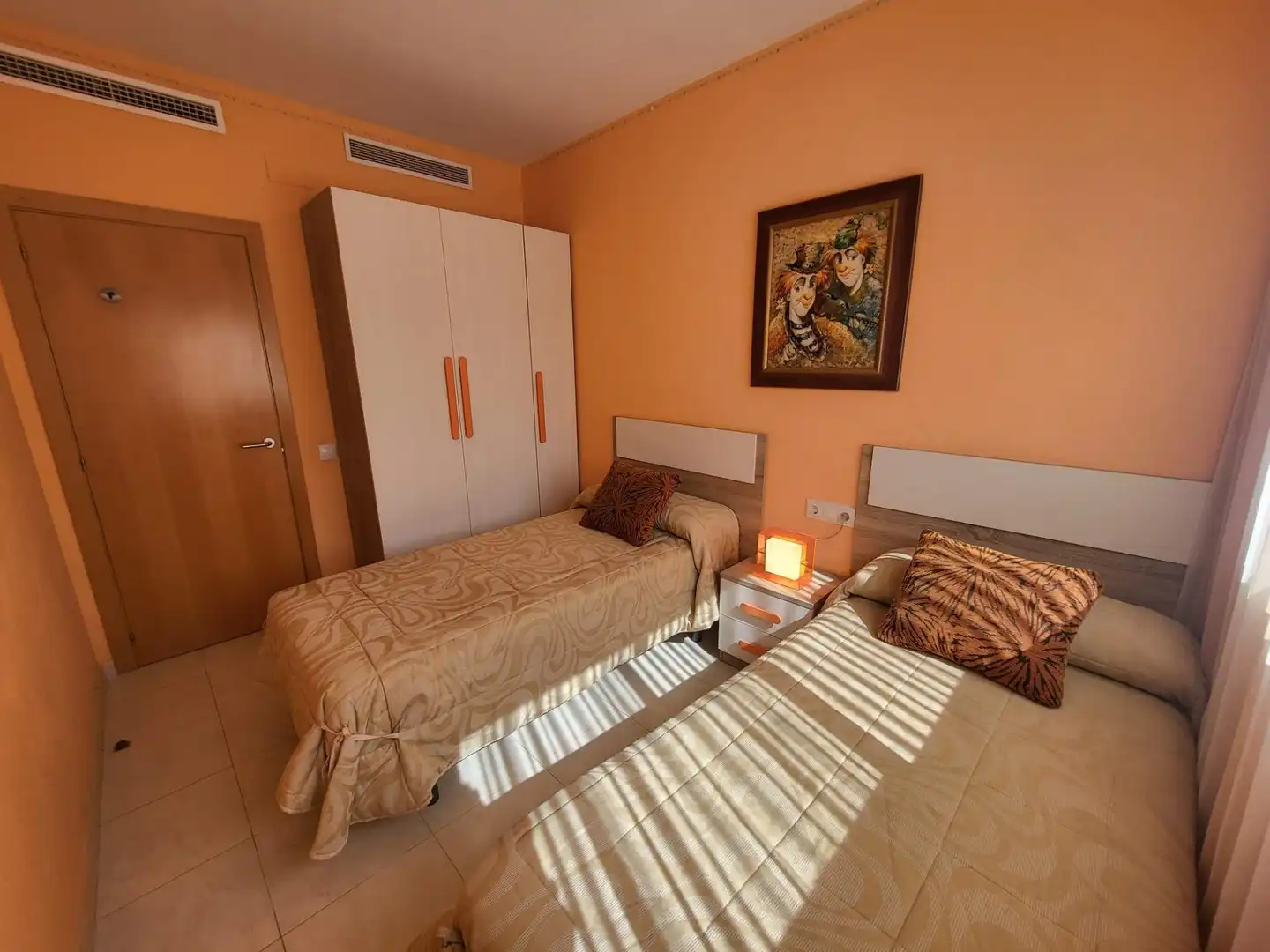 Schlafzimmer von Erdgeschoss zum Verkauf in Salou mit Klimaanlage, Heizung und Terrasse