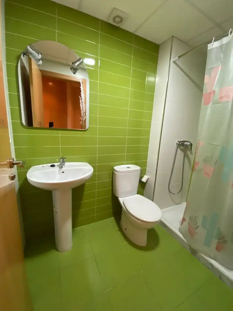 Baño de Piso en venta en Llíria con Aire acondicionado, Terraza y Trastero