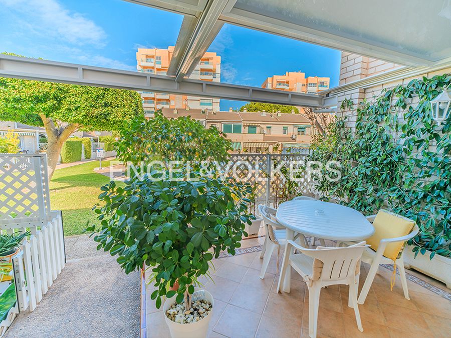 Terraza de Casa adosada en venta en Alicante / Alacant con Aire acondicionado, Calefacción y Terraza