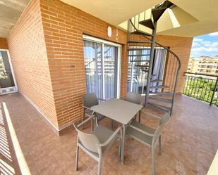 Terrasse von Dachboden miete in Almoradí mit Klimaanlage, Terrasse und Balkon