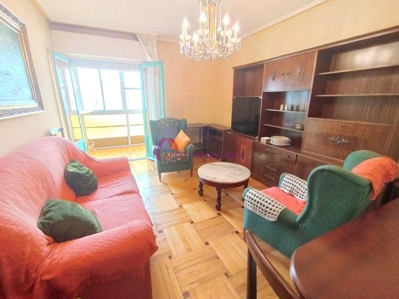 Sala d'estar de Pis en venda en Burgos Capital amb Calefacció i Terrassa