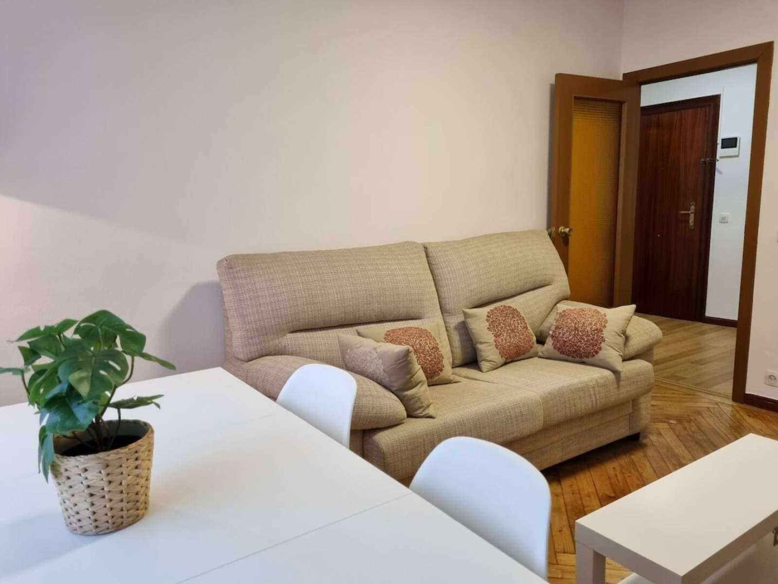 Apartment to share in Parque San Francisco - Uría