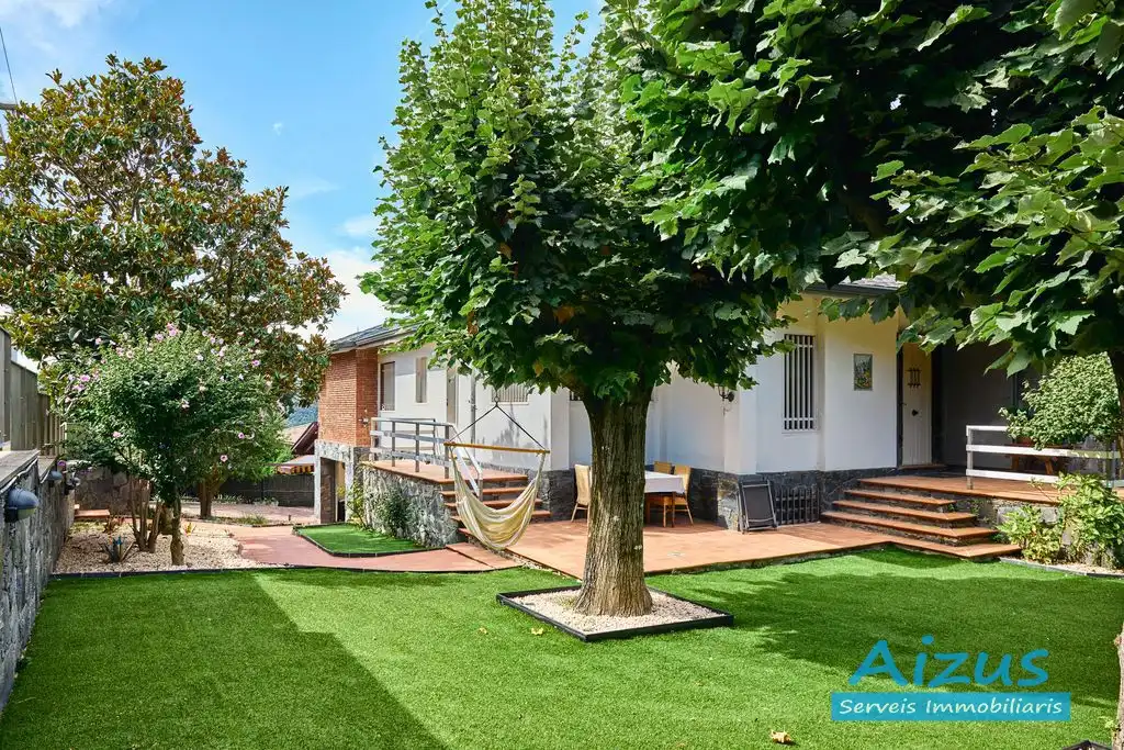 Jardín de Casa o chalet en venta en Seva con Aire acondicionado, Calefacción y Jardín privado