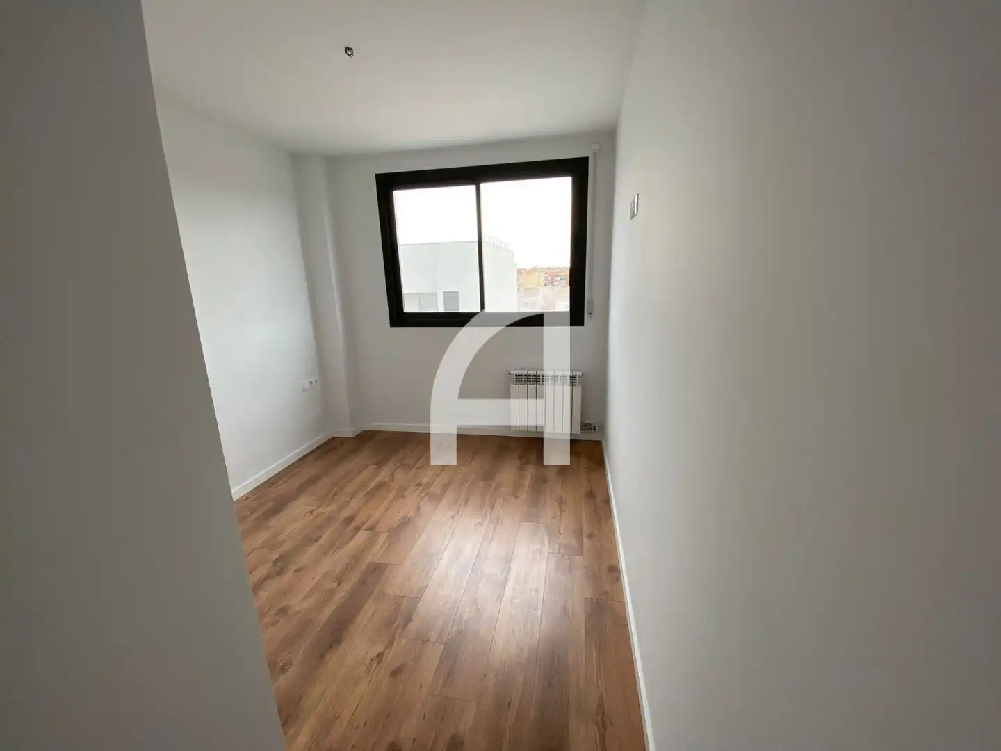 Habitación de Piso en venta en Terrassa con Aire acondicionado, Calefacción y Terraza