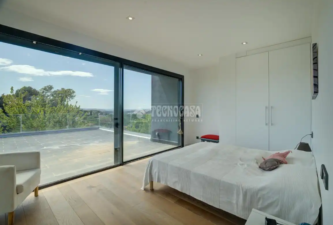 Dormitori de Casa o xalet en venda en Sant Cugat del Vallès amb Calefacció, Parquet i Terrassa