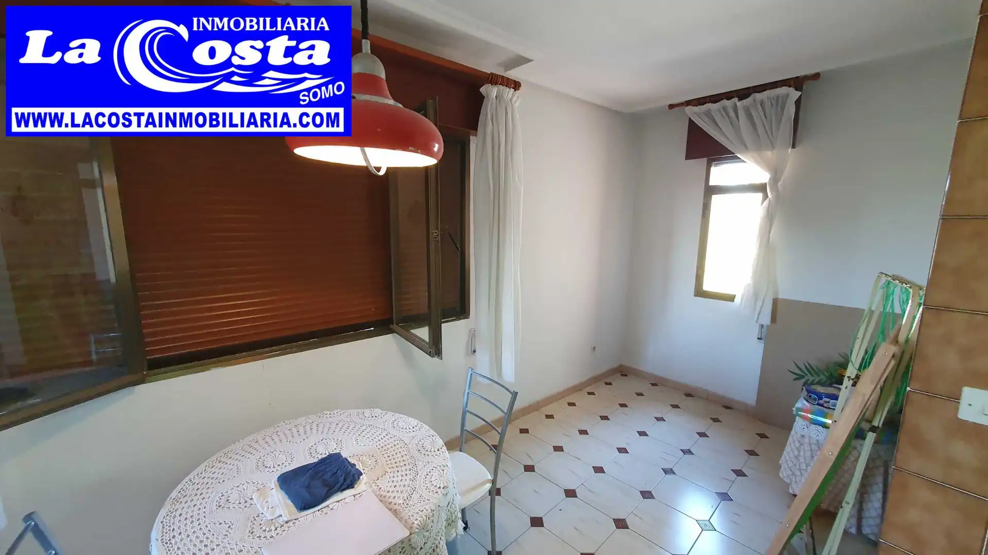Habitación de Casa adosada en venta en Marina de Cudeyo con Jardín privado y Lavadora