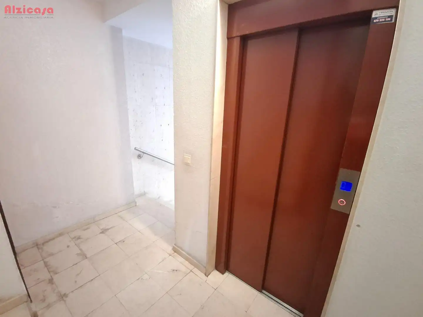Penthouse mit Aufzug zum Verkauf in Casc Urbà, imagen 17