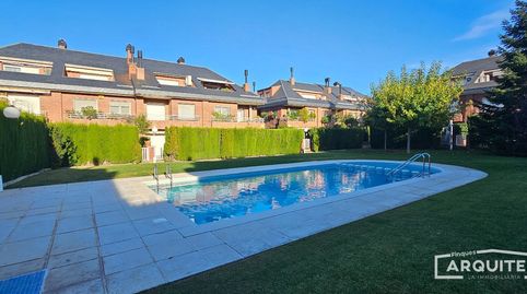 Foto 2 de Casa adosada en venta en Joc de la Bola - Camps d'Esports, Lleida Capital