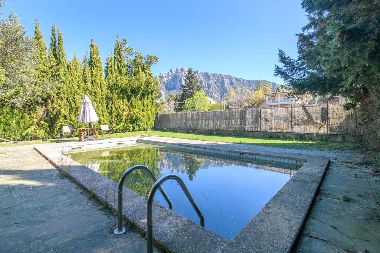 Piscina de Casa o chalet en venta en Collbató con Calefacción
