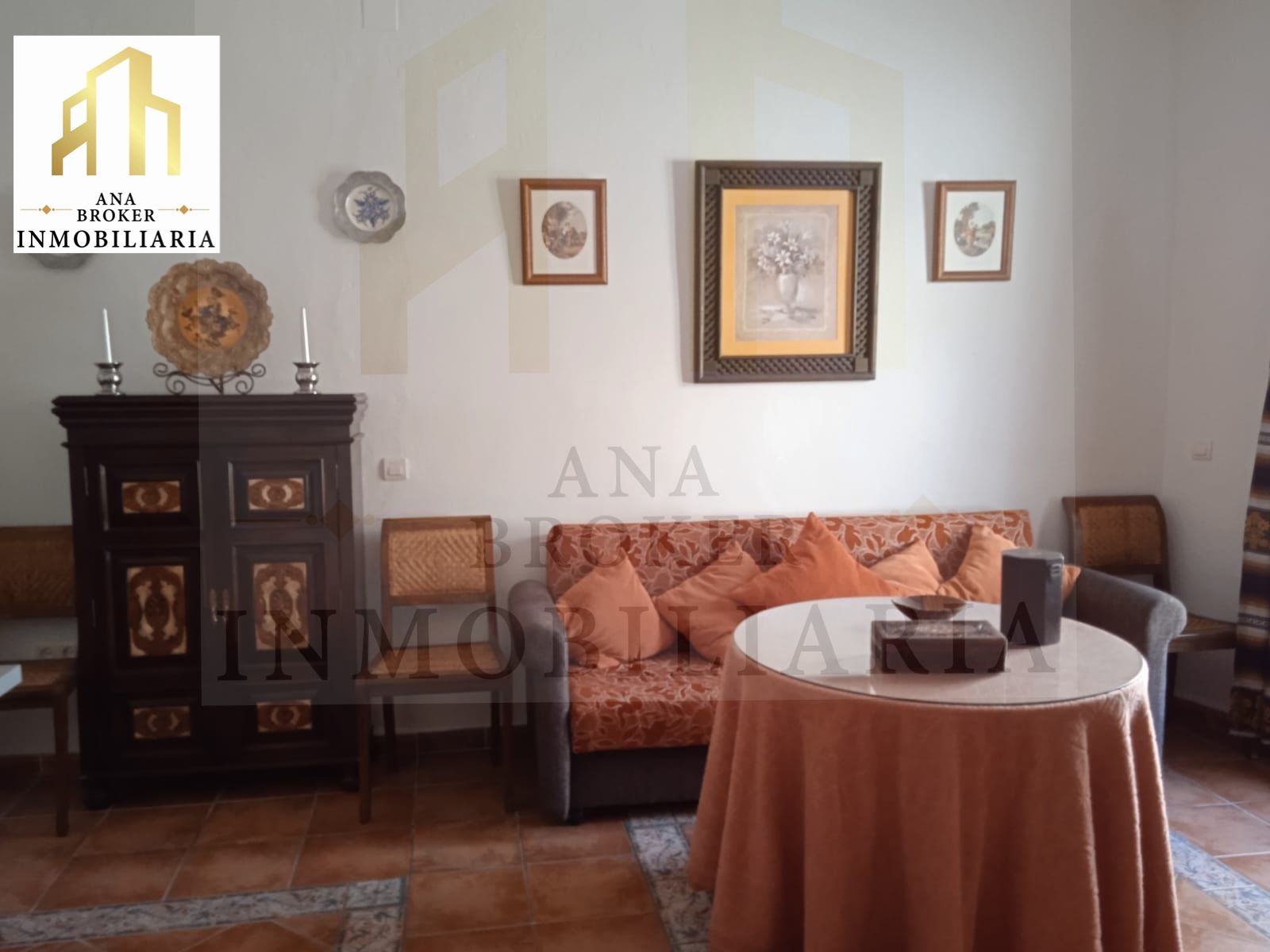 Sala d'estar de Casa adosada de lloguer en Arriate amb Moblat