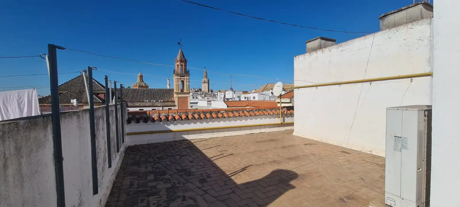 Exterior view of Flat for sale in Sevilla  with Furnished