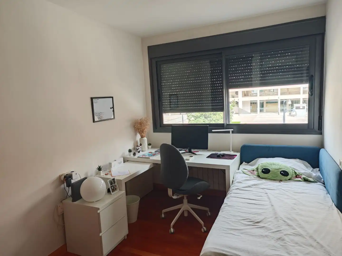 Habitación de Piso en venta en  Granada Capital con Aire acondicionado