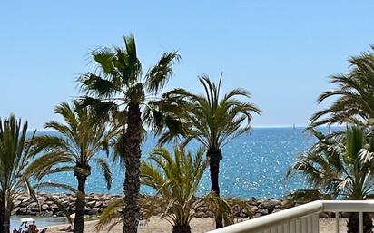 Exterior view of Apartment for sale in Vilanova i la Geltrú  with Air Conditioner, Terrace and Balcony