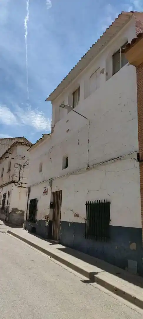 Vista exterior de Planta baja en venta en La Solana  